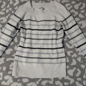 5/25$ St. John's Bay Women's Striped Cream and Black Sweater